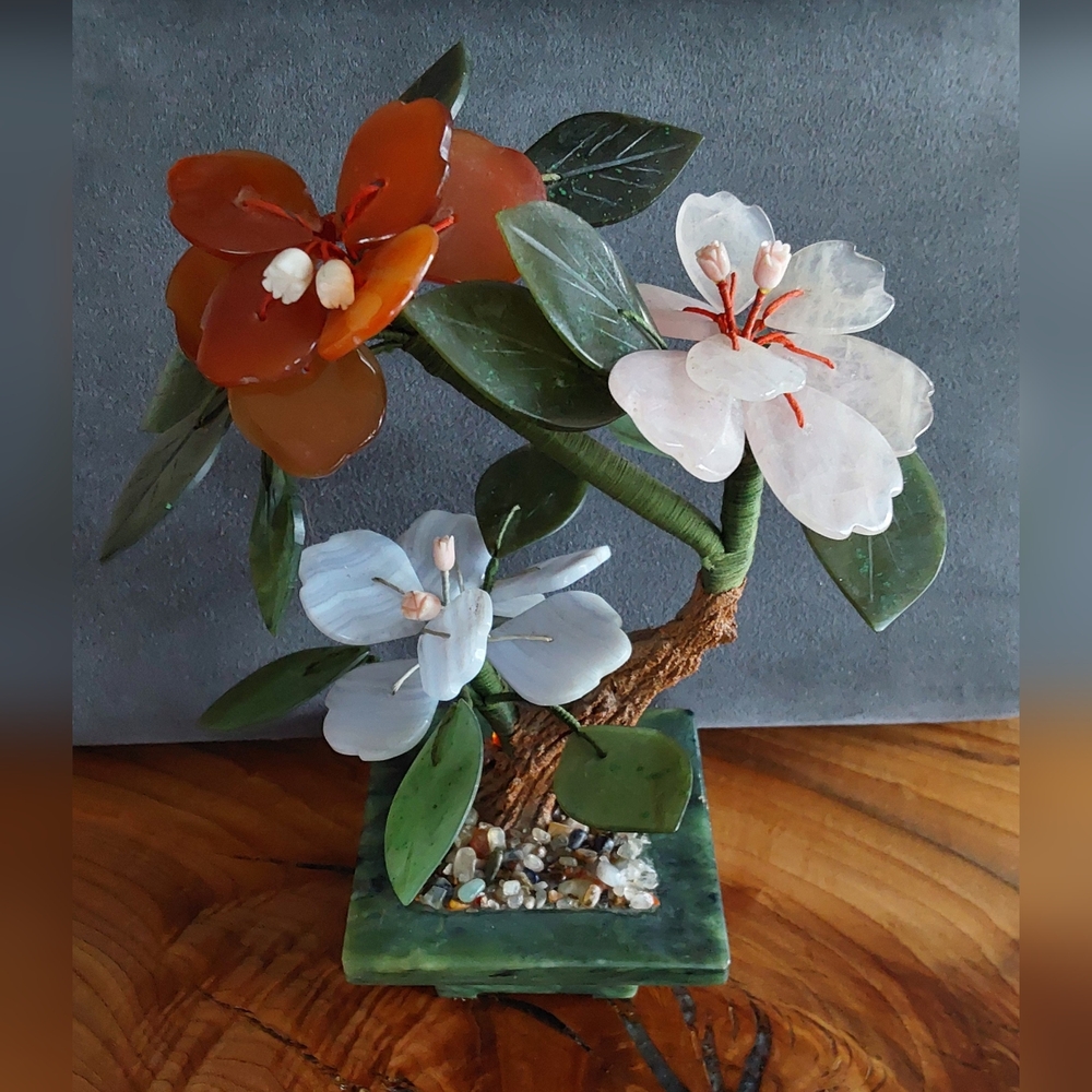 VINTAGE CARVED JADE BONSAI PETITE TREE